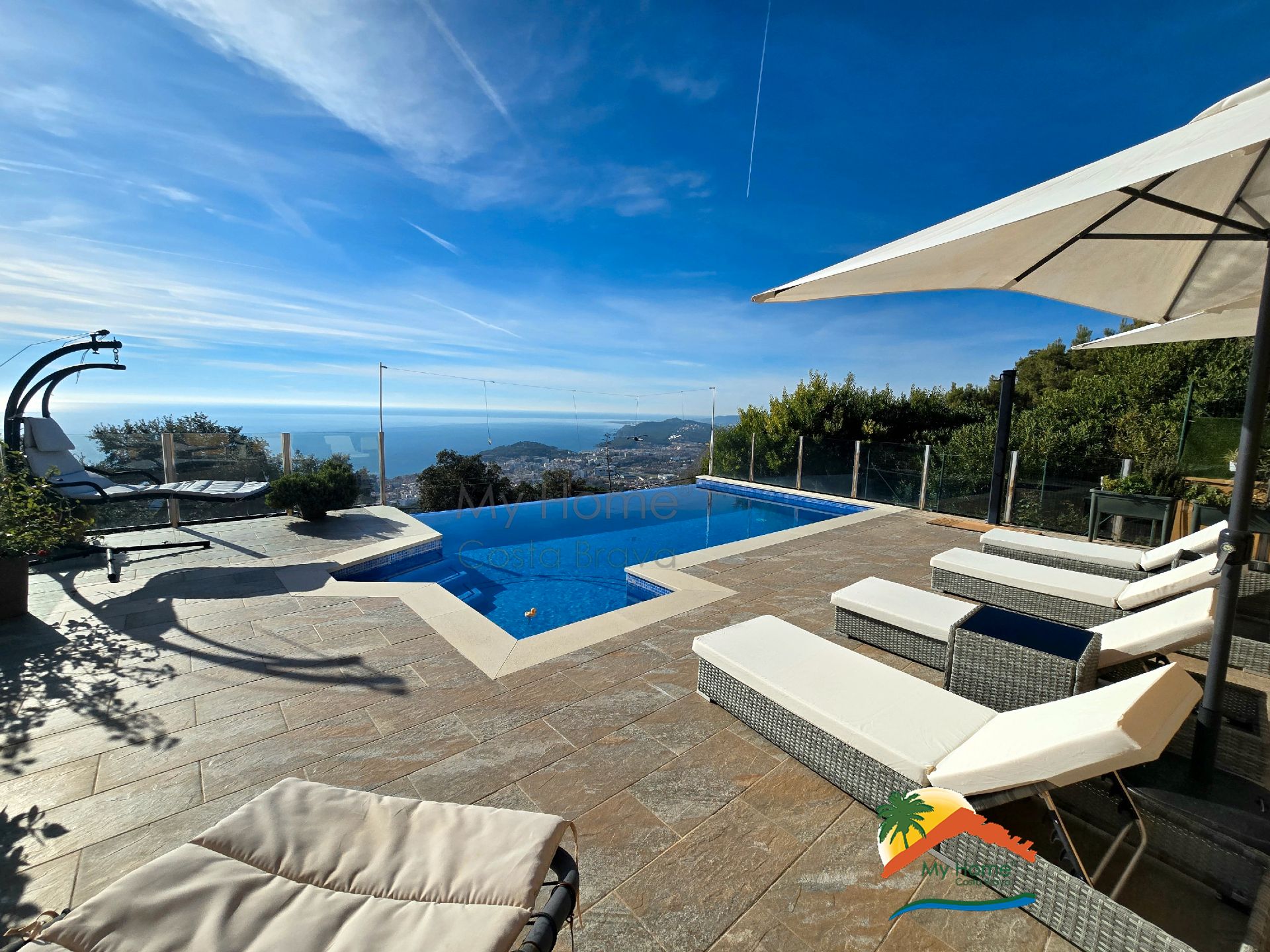 Exterior view of House or chalet for sale in Lloret de Mar  with Air Conditioner, Heating and Private garden