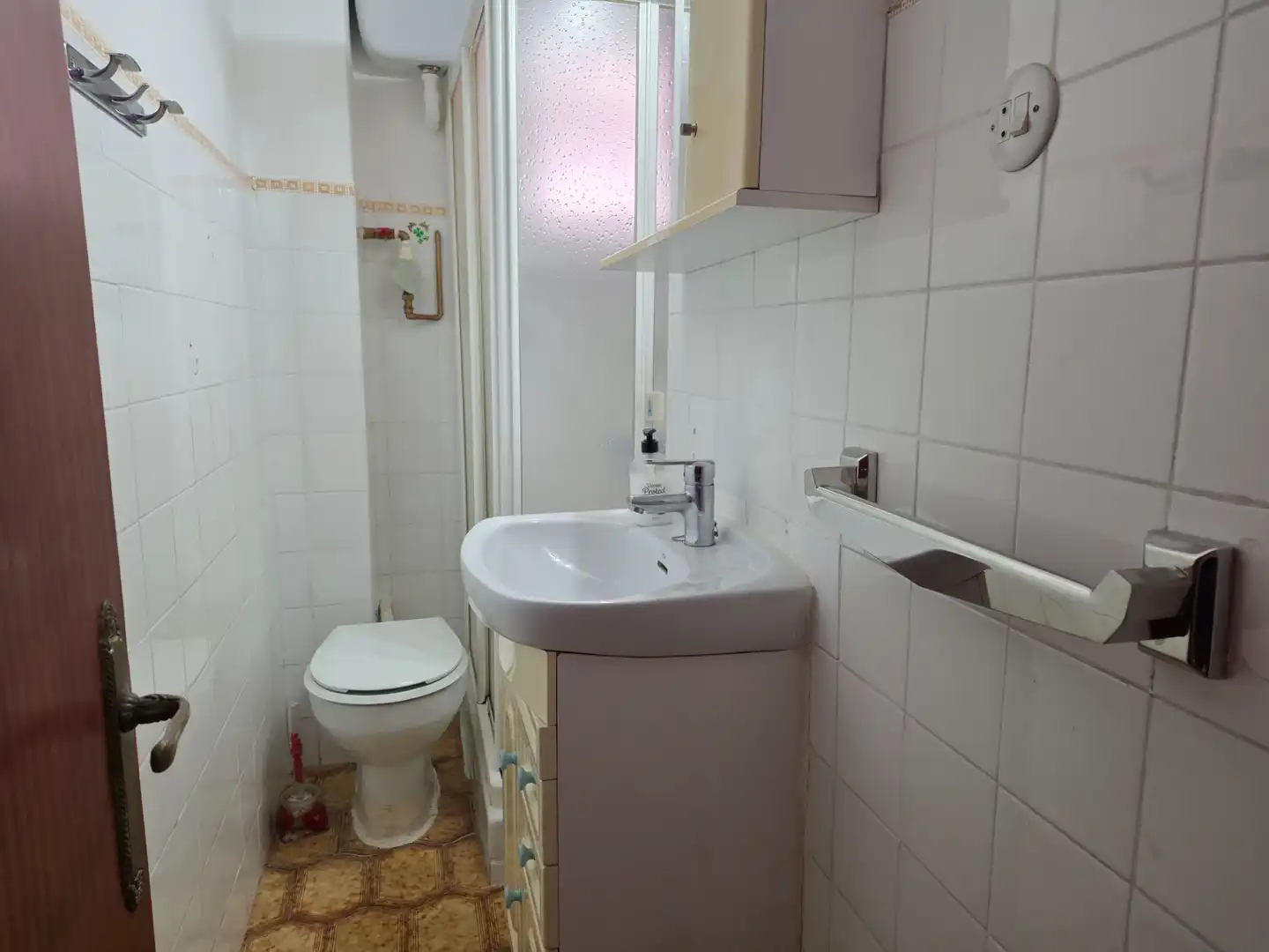 Baño de Piso en venta en Bilbao  con Terraza, Amueblado y Horno