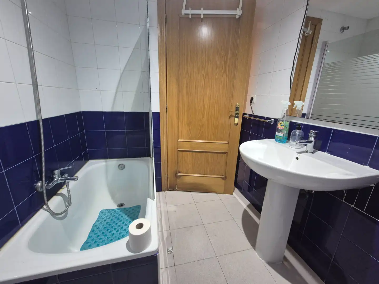 Baño de Apartamento en venta en Badajoz con Aire acondicionado, Calefacción y Amueblado