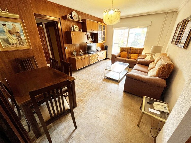 Living room of Flat to rent in  Madrid Capital  with Heating, Parquet flooring and Terrace