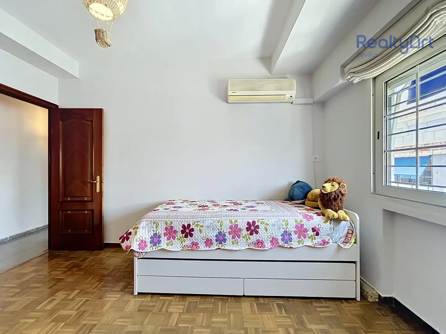 Habitación de Piso en venta en Sevilla con Aire acondicionado, Parquet y Terraza