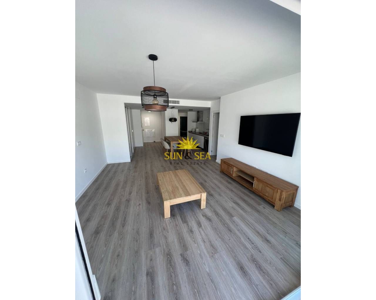Sala de estar de Apartamento de alquiler en Santa Pola con Aire acondicionado, Calefacción y Trastero