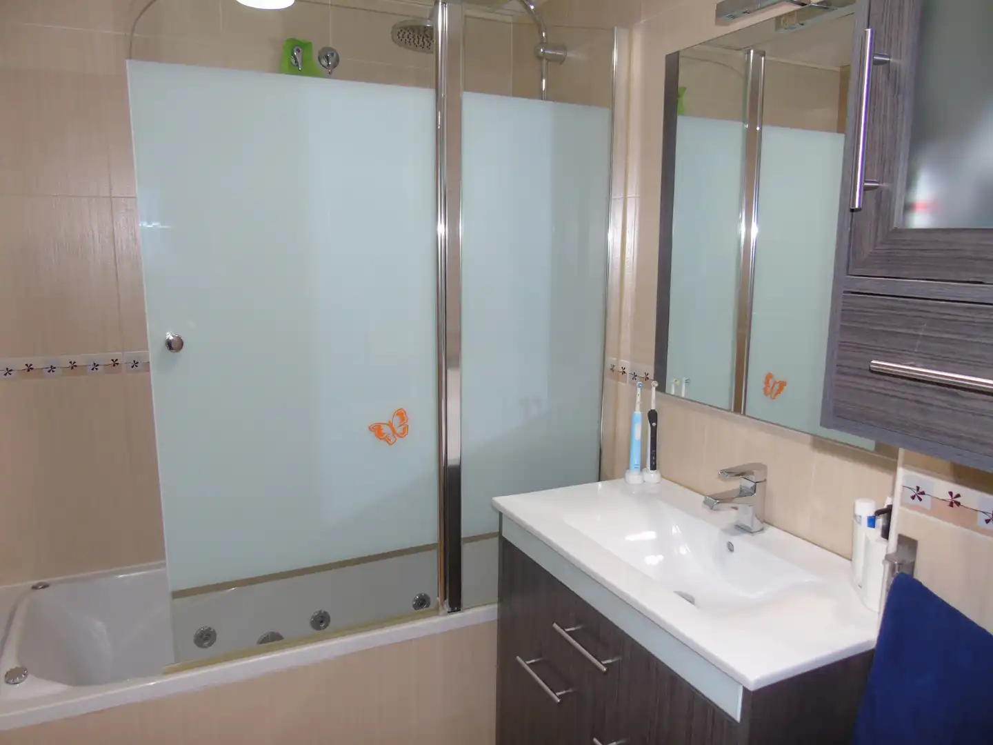 Bathroom of Flat for sale in Ceutí  with Air Conditioner, Heating and Storage room
