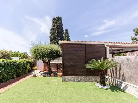 Casa aparellada amb terrassa en venda a Carrer Puigmal, imagen 58