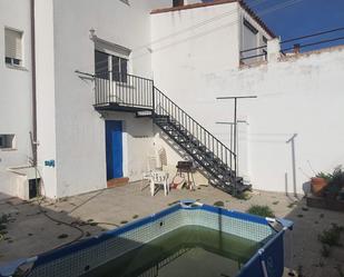 Piscina de Casa adosada de lloguer en Los Navalucillos