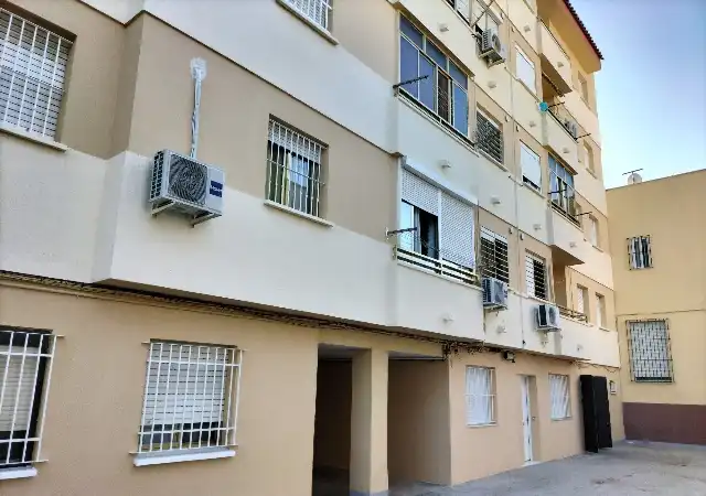 Vista exterior de Pis en venda en San Fernando