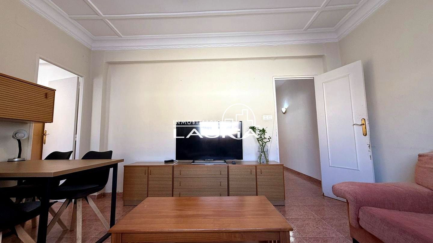 Sala d'estar de Pis en venda en  Valencia Capital amb Balcó