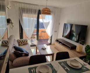 Wohnzimmer von Wohnungen miete in Vícar mit Klimaanlage, Privatgarten und Terrasse