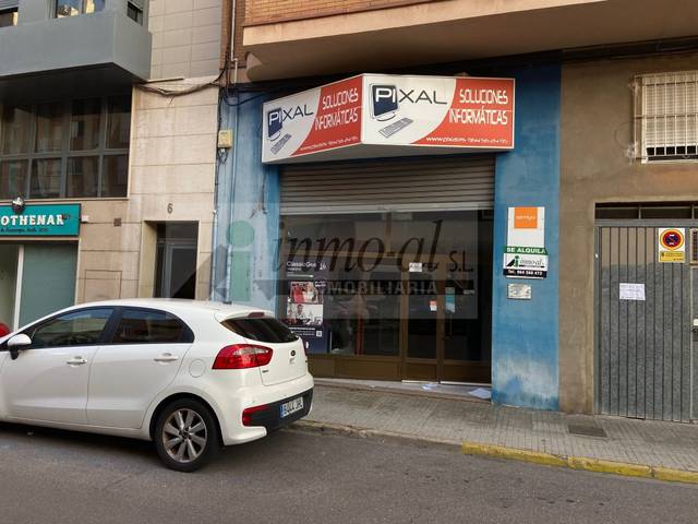Local comercial en Alquiler en Calle San Fernando, 4 en Centro