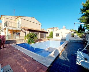 Swimming pool of Single-family semi-detached for sale in Llíria  with Air Conditioner, Terrace and Swimming Pool
