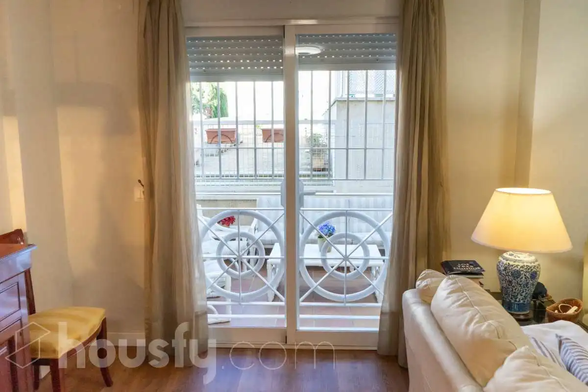 Dormitori de Casa o xalet en venda en Bormujos amb Aire condicionat, Jardí privat i Terrassa