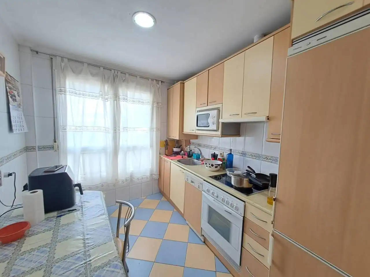 Cocina de Casa adosada en venta en Burgos con Calefacción, Jardín privado y Parquet
