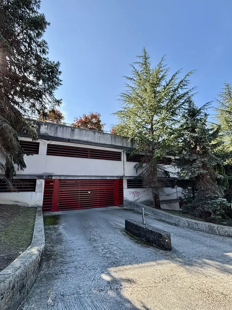 Vista exterior de Piso en venta en Oviedo  con Calefacción, Jardín privado y Parquet