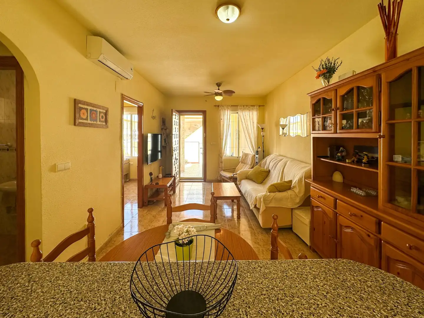 Sala d'estar de Casa o xalet en venda en Orihuela amb Piscina