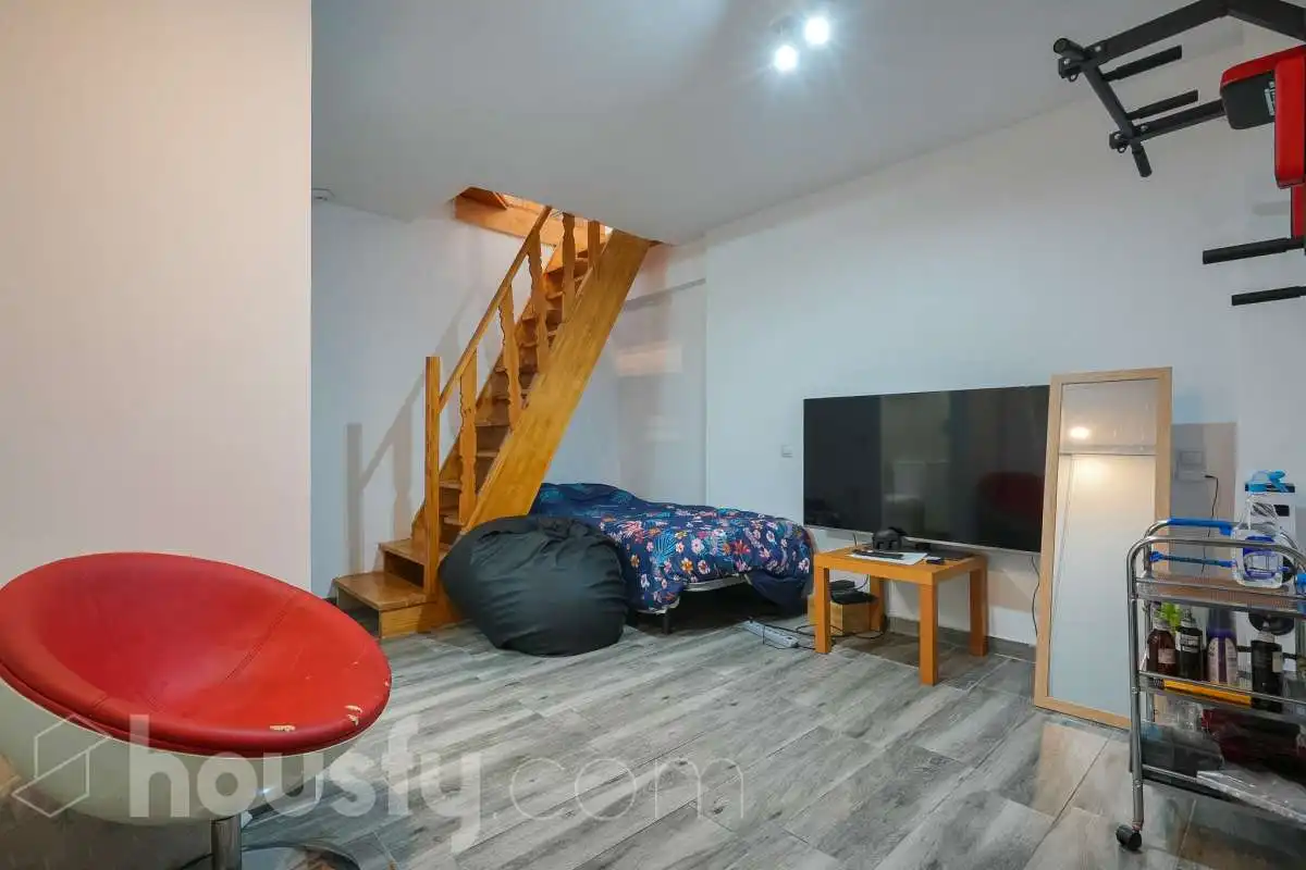 Flat for sale in Madrid  with Air Conditioner, Storage room and Furnished