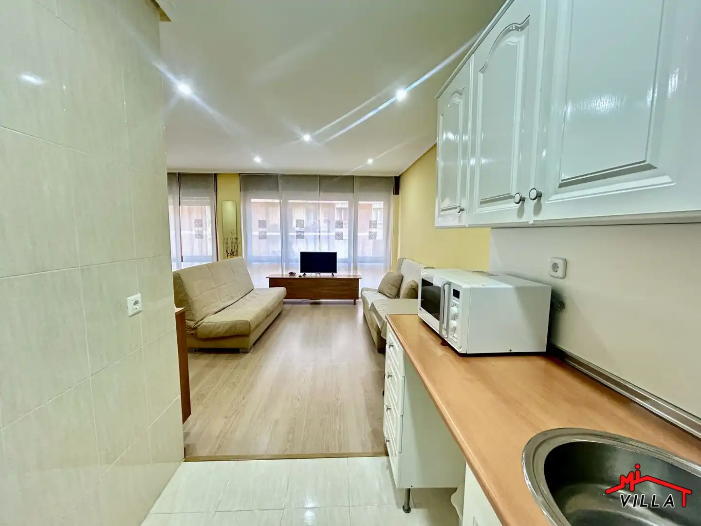 Sala de estar de Piso en venta en Laredo con Parquet y Amueblado