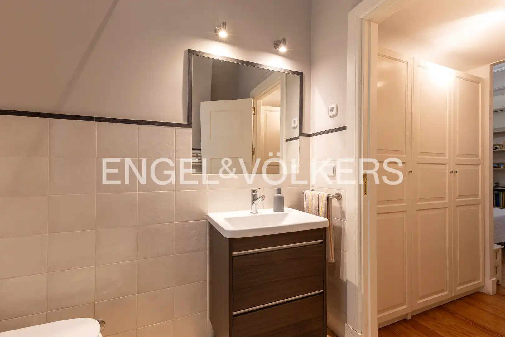 Baño de Piso en venta en Madrid con Aire acondicionado y Calefacción