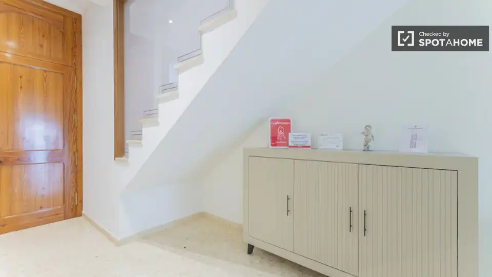 Piso de alquiler en Sedaví con Aire acondicionado, Calefacción y Amueblado
