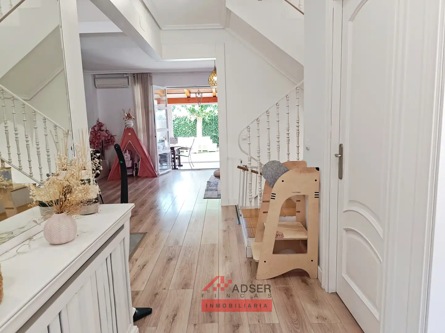 Casa adosada en venda en Lardero amb Aire condicionat, Calefacció i Jardí privat