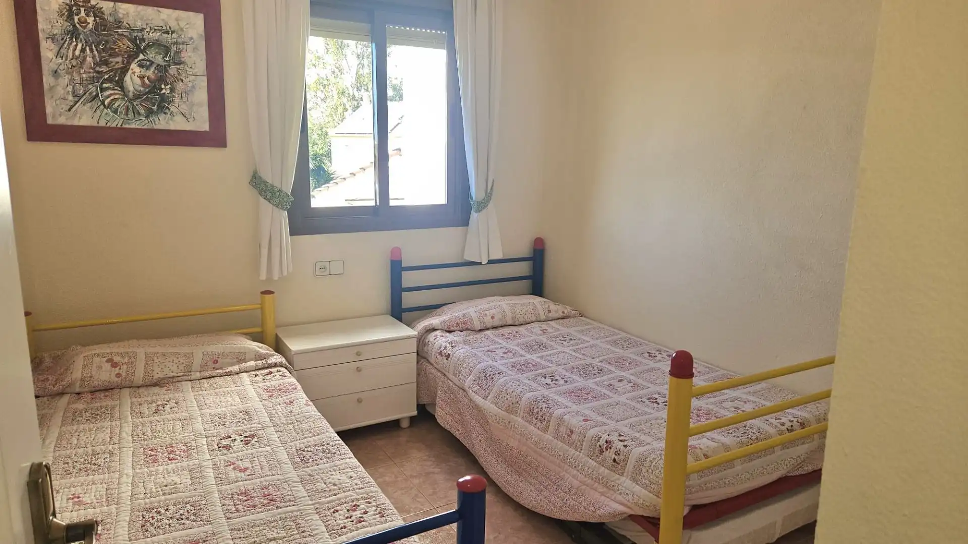 Dormitori de Casa adosada en venda en Benalmádena amb Terrassa, Moblat i Piscina comunitària