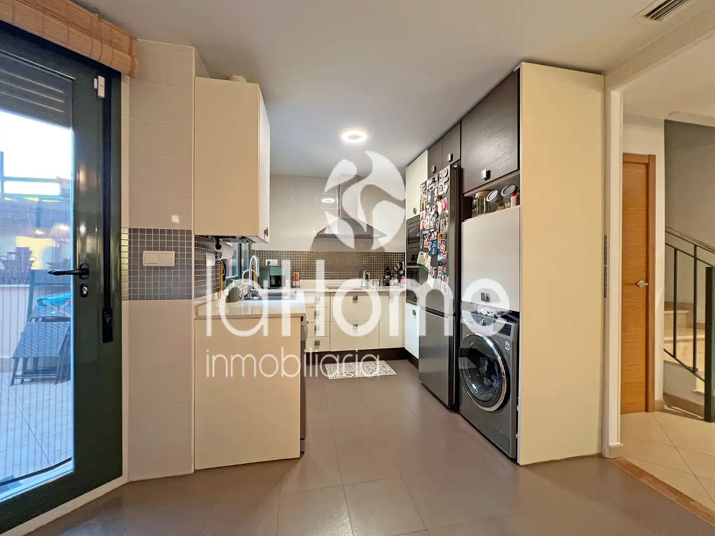 Cocina de Casa adosada en venta en Bétera con Aire acondicionado, Calefacción y Jardín privado