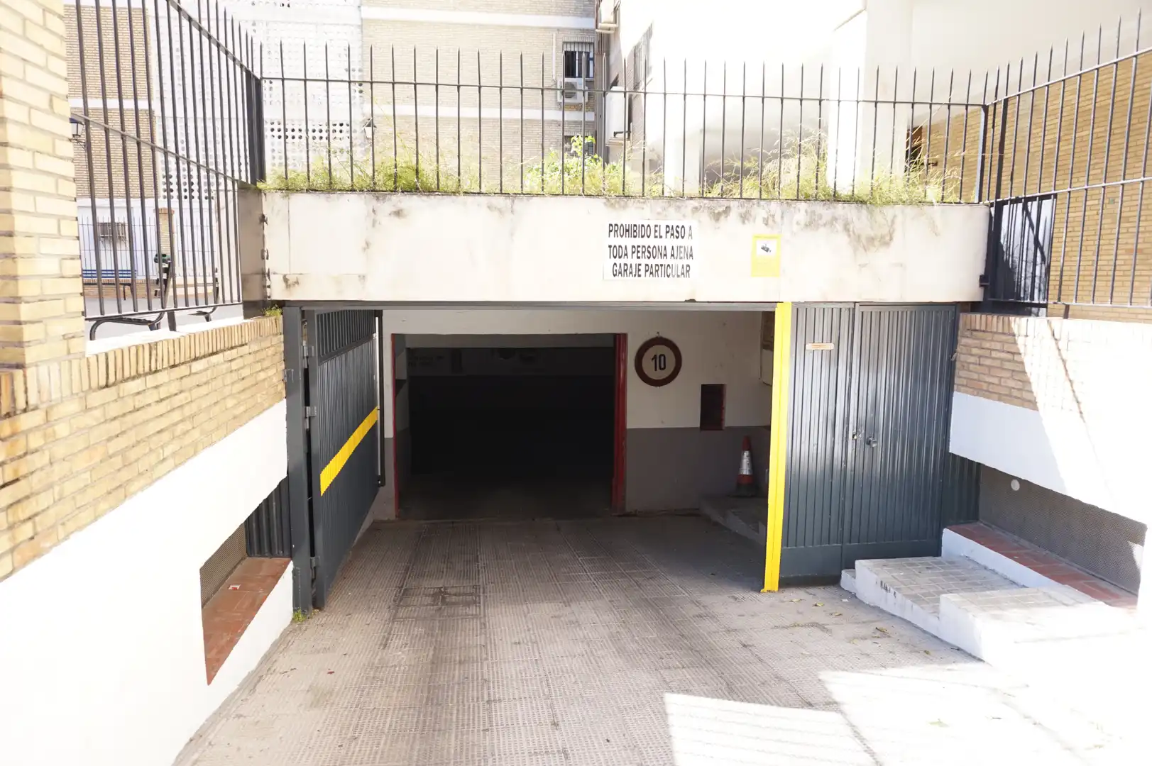 Parking of Garage for rent in Sevilla