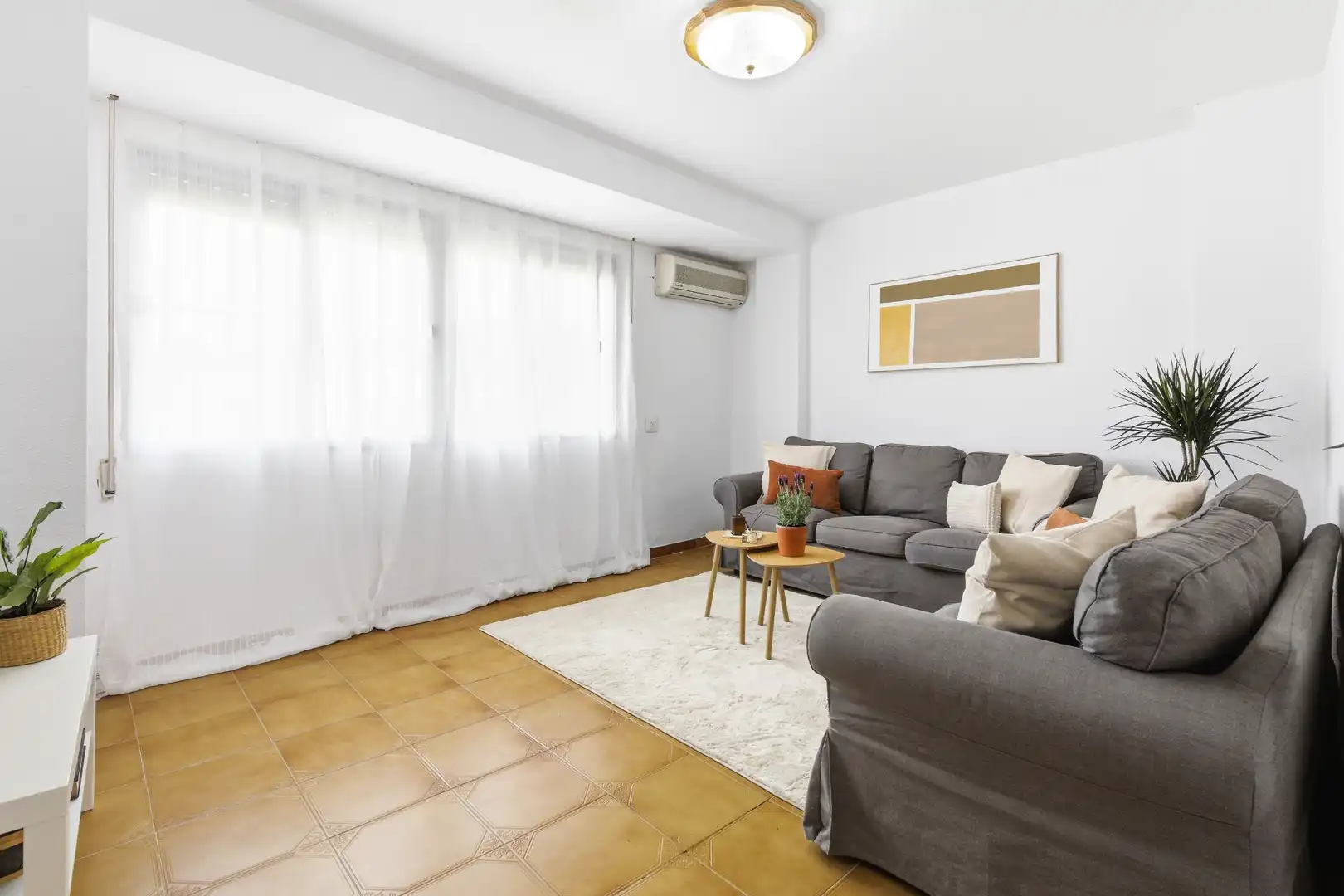 Sala de estar de Casa adosada en venta en Navajas con Aire acondicionado, Calefacción y Jardín privado