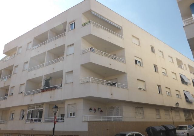 Vista exterior de Traster en venda en Garrucha