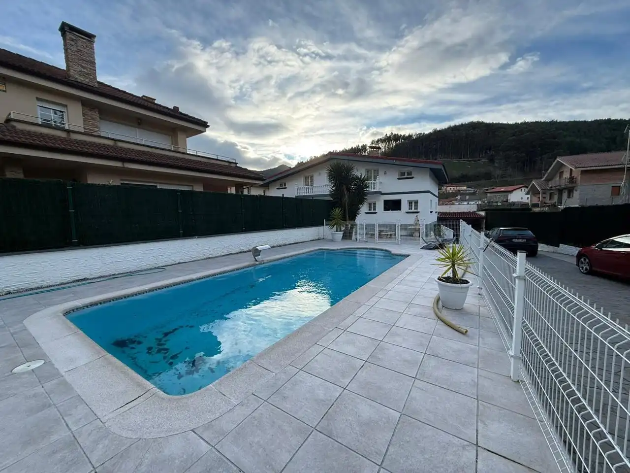 Casa con piscina en venta en Barrio Sámano, imagen 5
