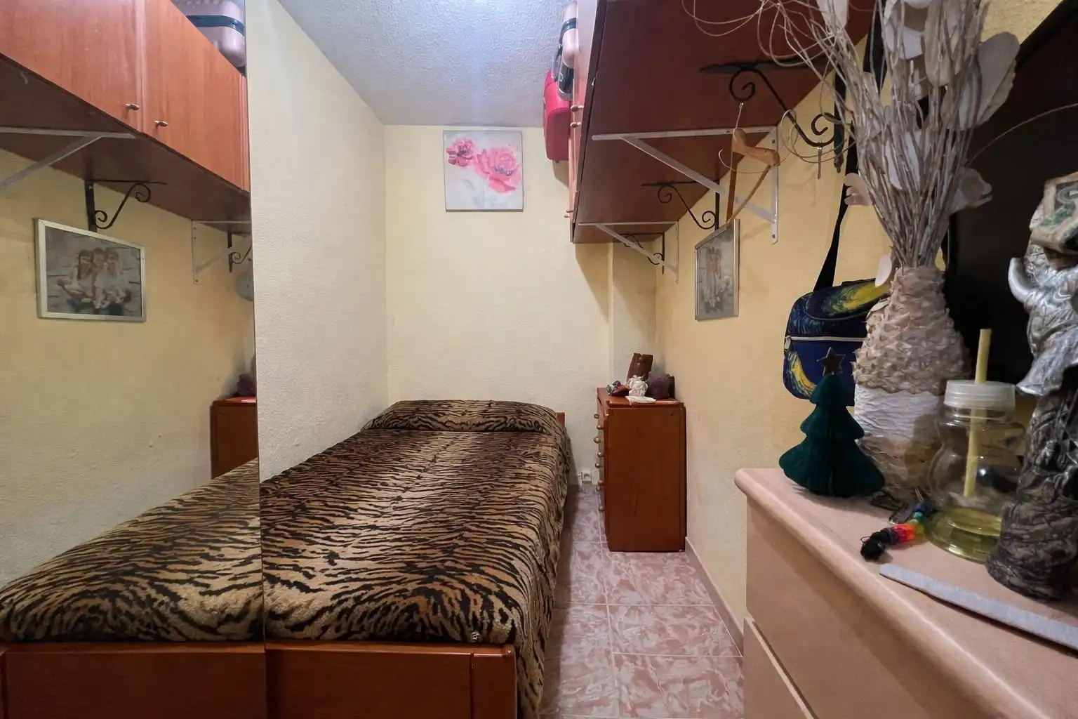 Habitación de Apartamento en venta en Benidorm con Aire acondicionado y Amueblado