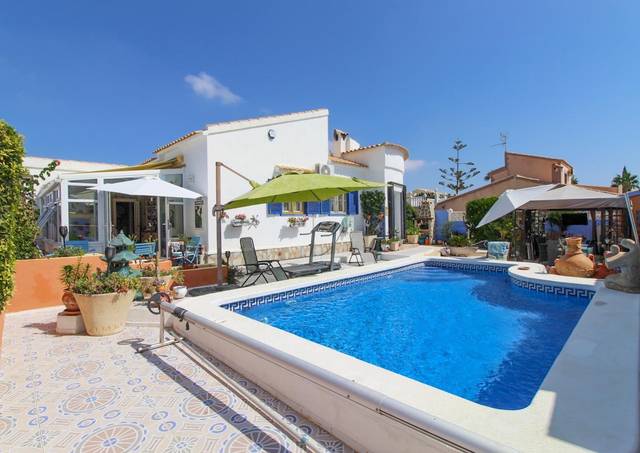 Casa-chalet en Venta en La Florida