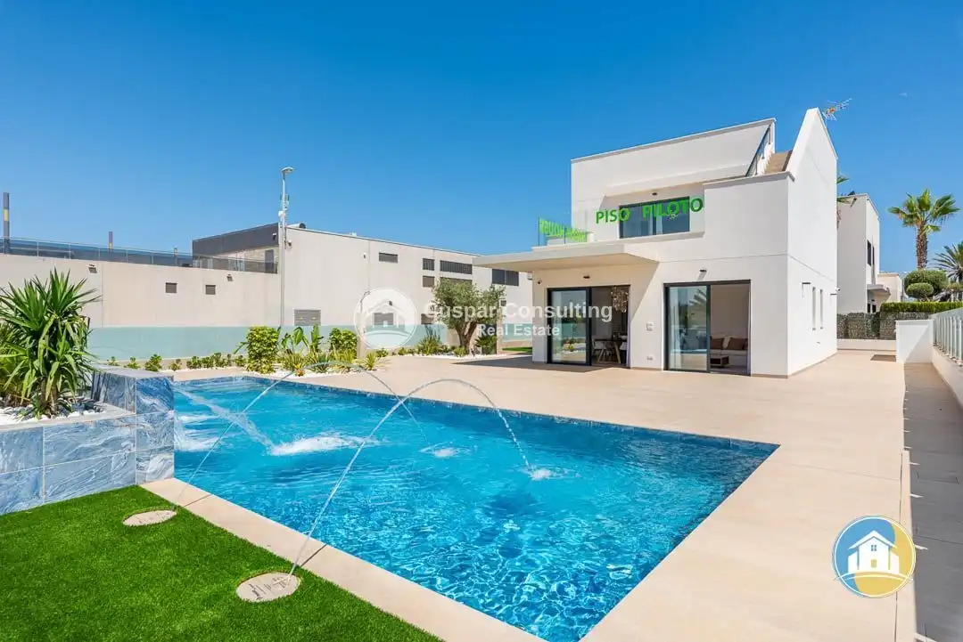 Detached house with pool for sale in Juan Marse, imagen 4
