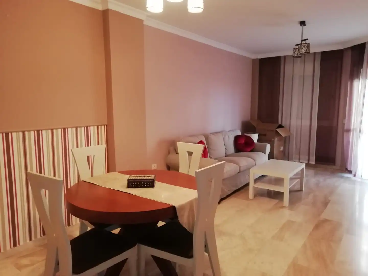 Sala d'estar de Pis de lloguer en Málaga amb Aire condicionat, Terrassa i Moblat