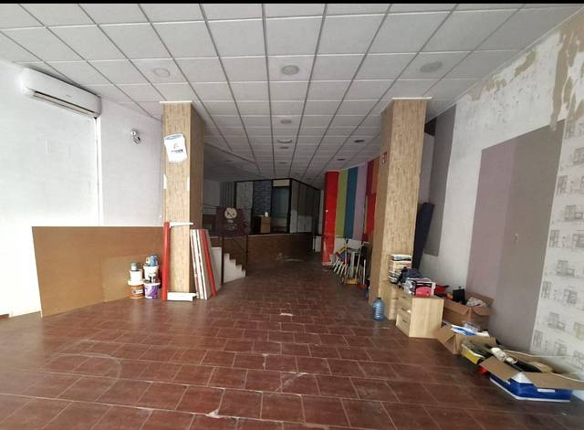 Local comercial en Alquiler en Sant Josep - Zona Hospital