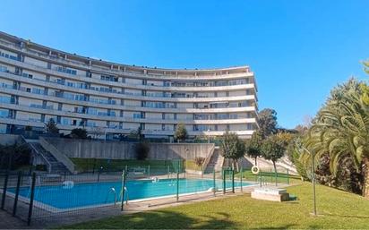 Swimming pool of Flat for sale in Castro-Urdiales  with Heating, Terrace and Community pool