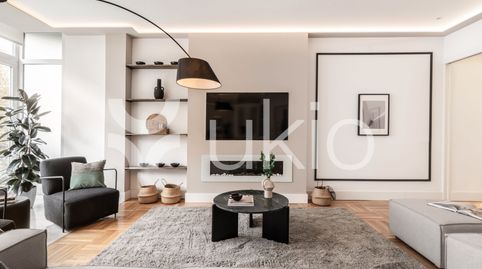 Foto 4 de Apartamento de alquiler en Paseo de Francisco Giner, Almagro, Madrid Capital