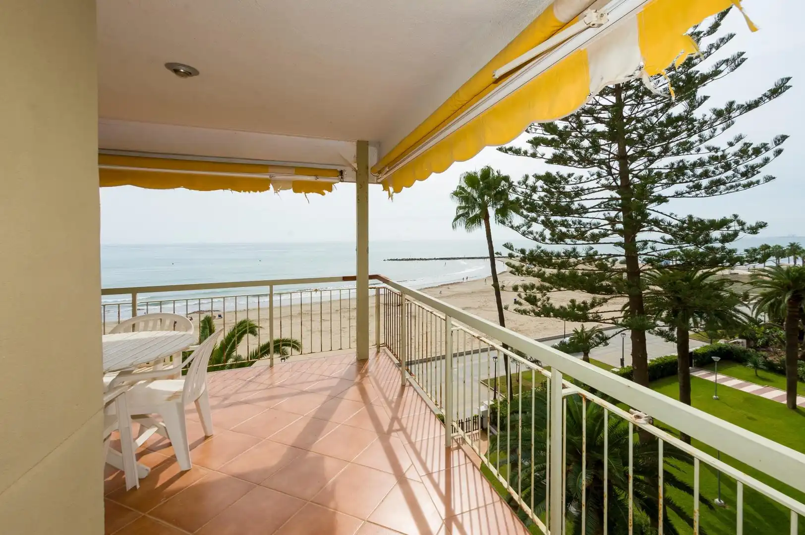 Apartamento con ascensor en venta en Passeig Marítimo Bernat Artola 30, imagen 10