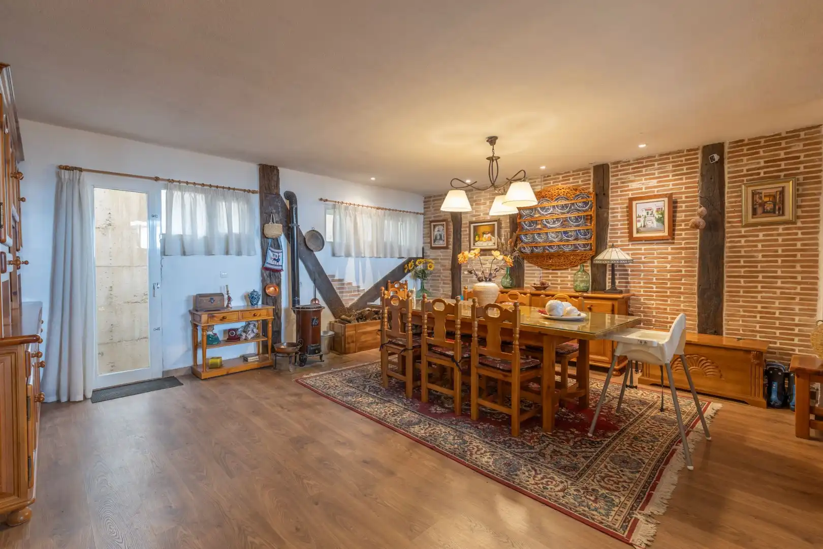 Comedor de Casa o chalet en venta en Sierra Nevada con Calefacción, Trastero y Amueblado