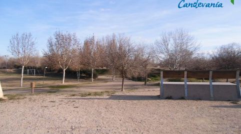 Se vende parcela urbana de 375 m² y con fachadas de 7 y 10 metros. 
Está ubicada entre la Avenida Pirineos y el paseo del parque, immagine 2