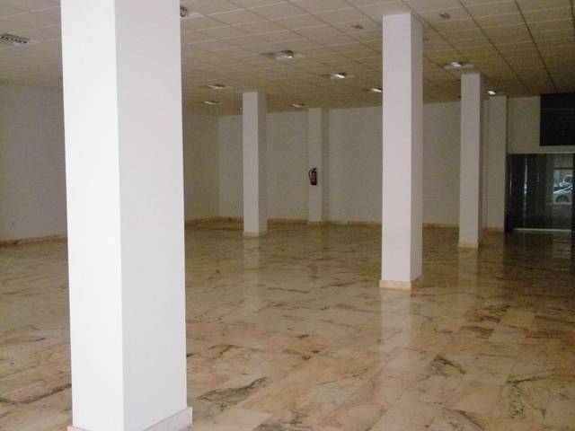 Local comercial en Venta en San Adrián