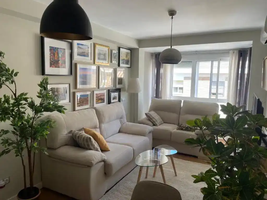 Living room of Flat for rent in  Sevilla Capital  with Air Conditioner and Terrace