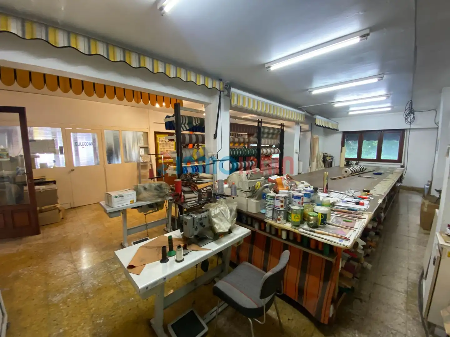 Industrial buildings for rent in Olaberria