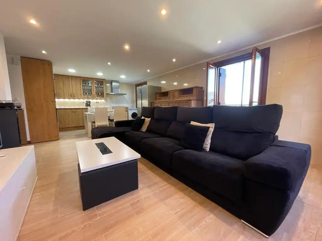 Sala de estar de Finca rústica en venta en Amezketa con Calefacción, Jardín privado y Terraza