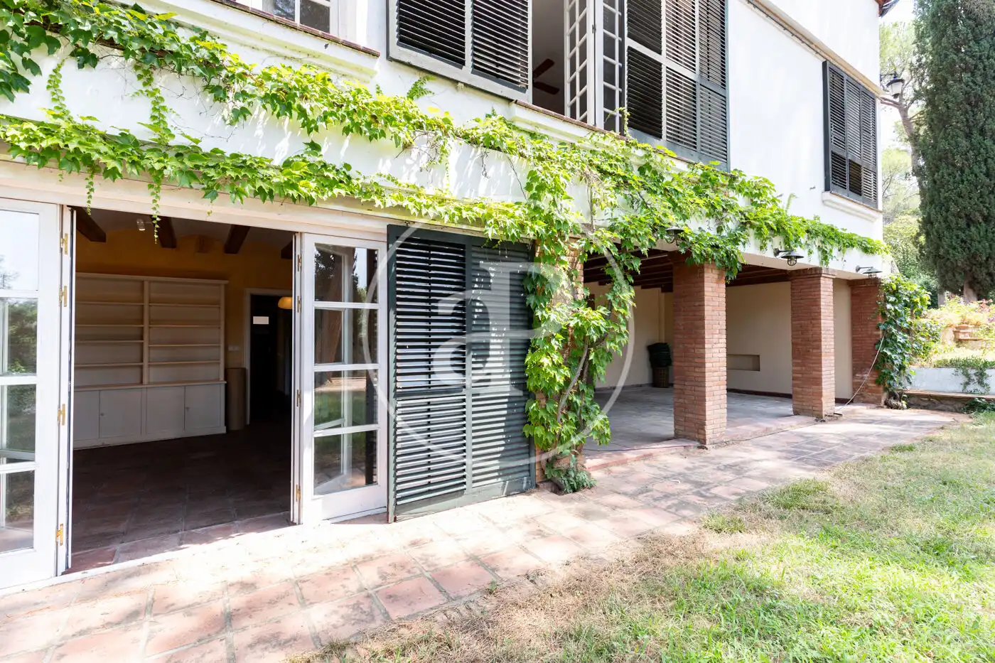 Vista exterior de Casa o chalet en venta en Sant Cugat del Vallès con Calefacción, Jardín privado y Terraza