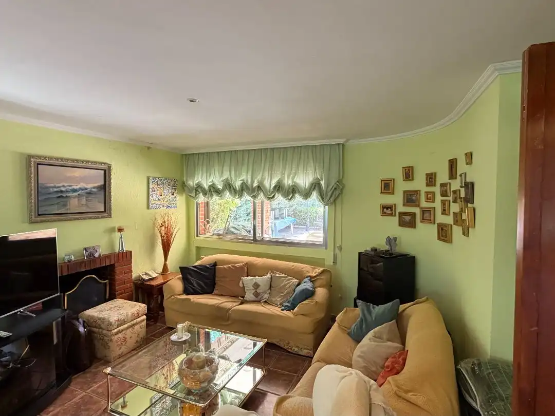 Sala d'estar de Casa o xalet en venda en Uceda amb Aire condicionat, Calefacció i Jardí privat