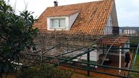 Vista exterior de Casa o xalet en venda en A Coruña Capital  amb Jardí privat