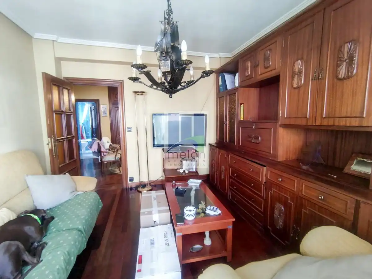 Sala de estar de Piso en venta en Burgos Capital con Trastero