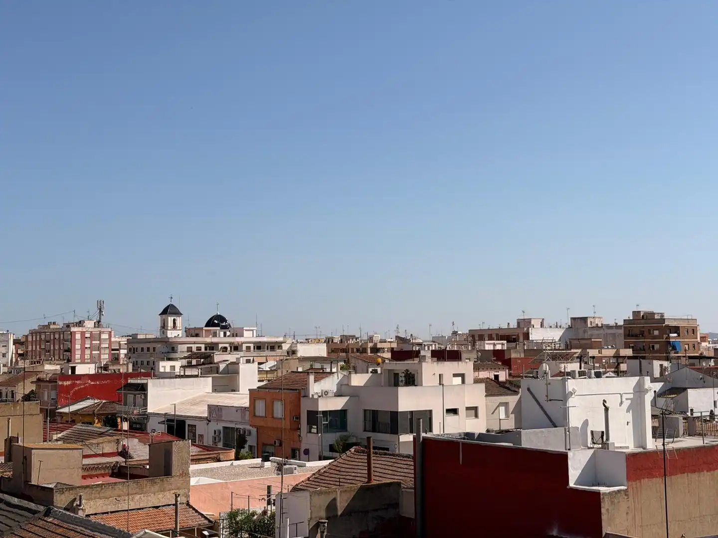Vista exterior de Piso en venta en Dolores