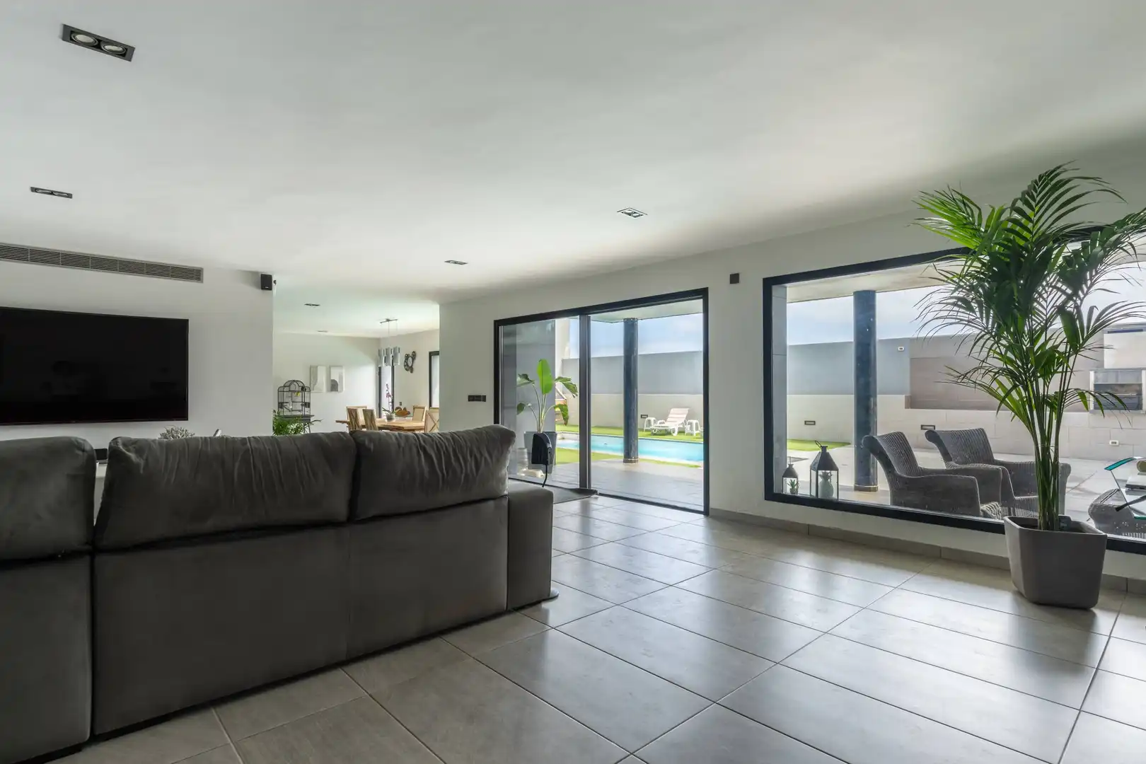 Sala d'estar de Casa o xalet en venda en Telde amb Jardí privat, Terrassa i Traster