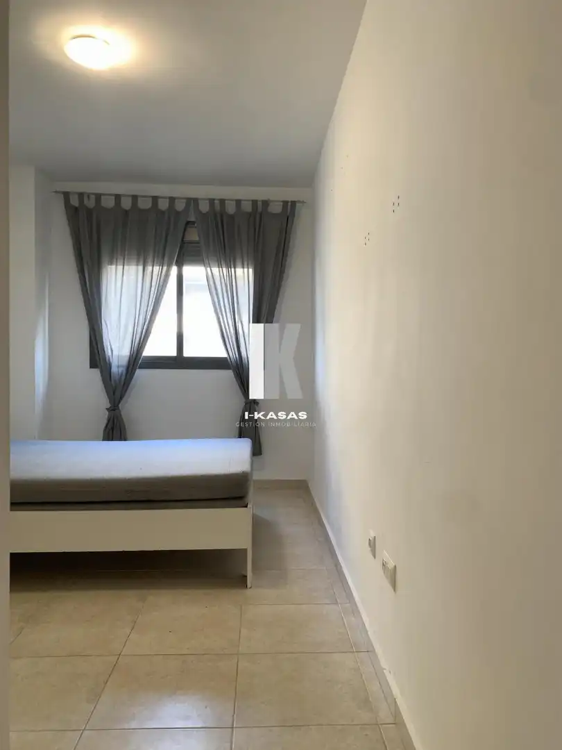 Bedroom of Flat for sale in El Puerto de Santa María  with Air Conditioner, Terrace and Storage room